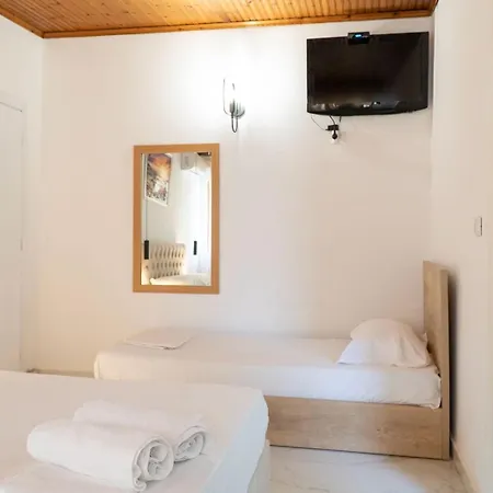 Sunny Side Hotel 3*
