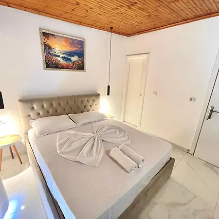 Sunny Side Hotel Sarandë