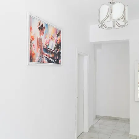Sunny Side Hotel 3*